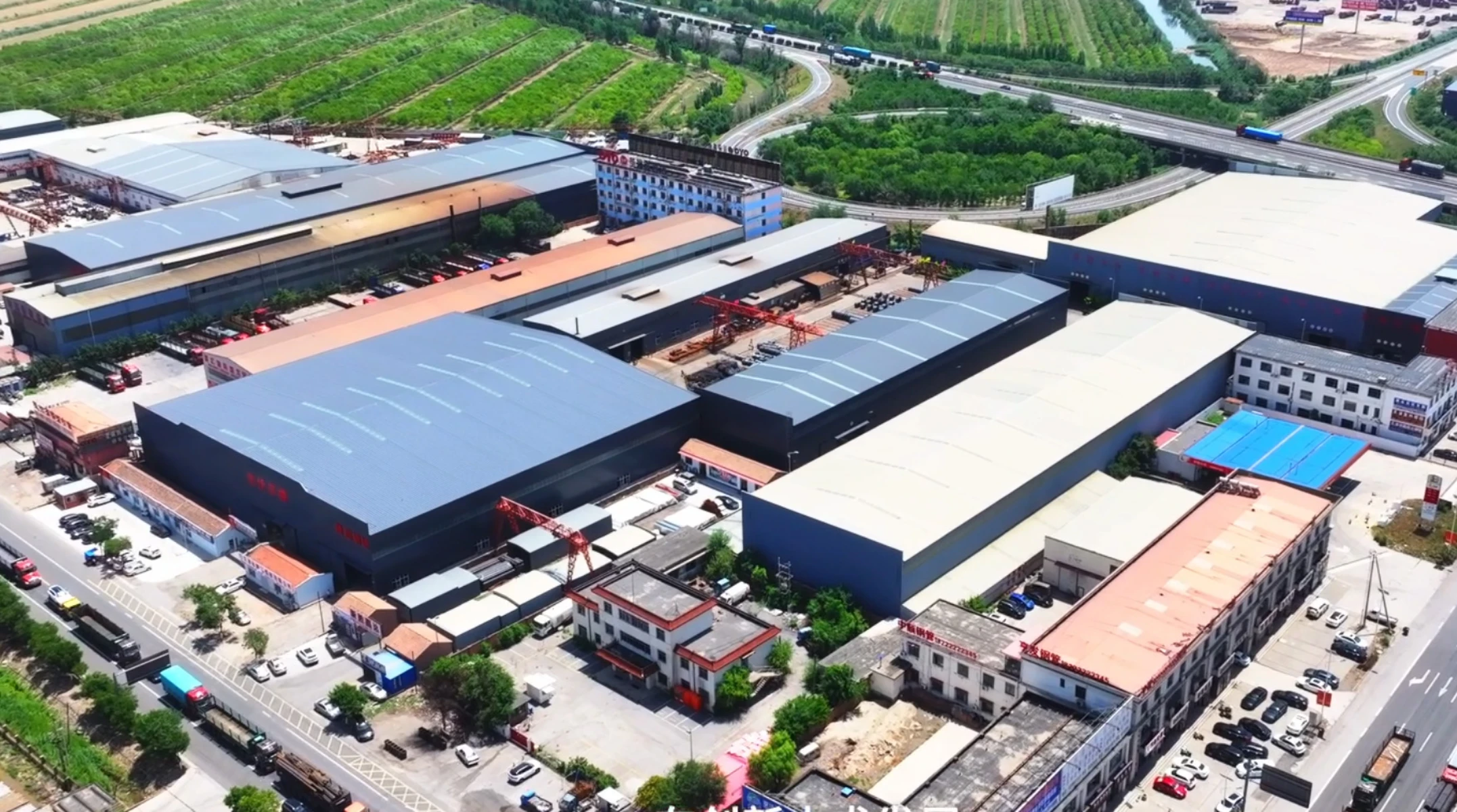solar production plant aerial view（2）