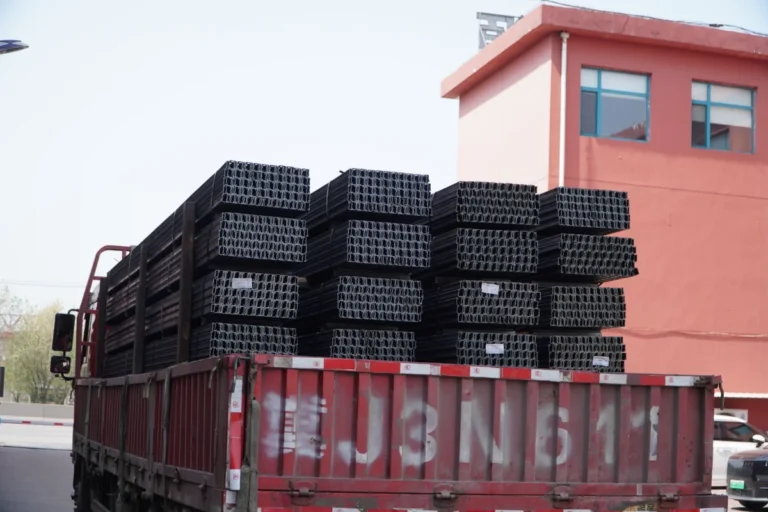 truck loading steel profiles